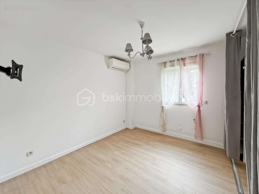 Maison à LIMEIL-BREVANNES