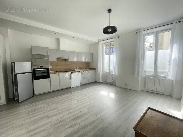 Appartement à MAISONS-ALFORT
