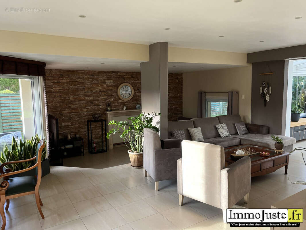 Maison à LE PERRAY-EN-YVELINES