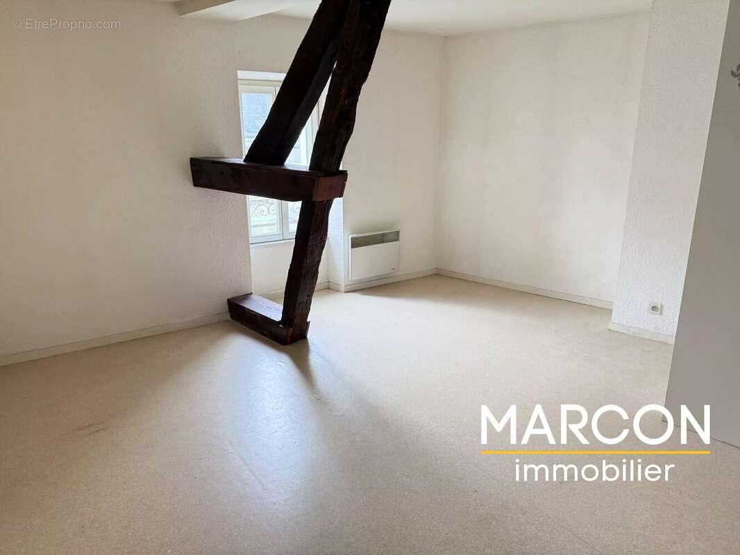 Appartement à SAINT-VAURY