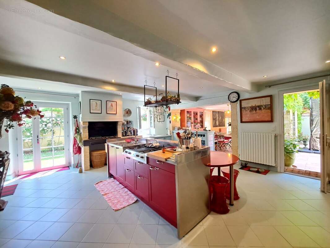 Maison 459 m² à Vic-Fezensac  - photo 9