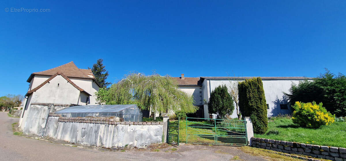 Maison à SAINT-GERMAIN-EN-BRIONNAIS