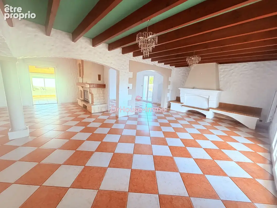 Maison 5 pièces 157 m² à vendre à Saint-Laurent-Medoc (33112) - photo 3
