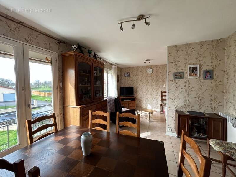 Maison à CHATEAUPONSAC