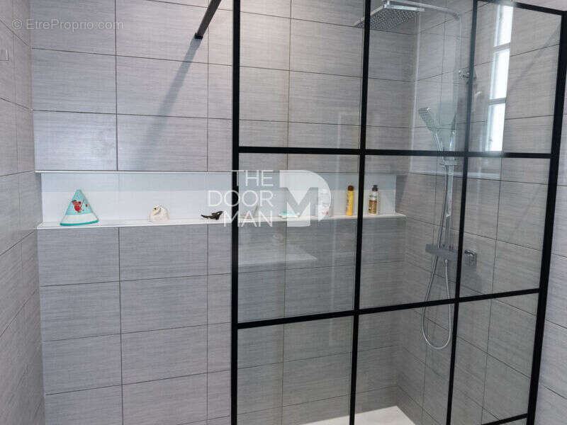 Maison à COSSE-LE-VIVIEN