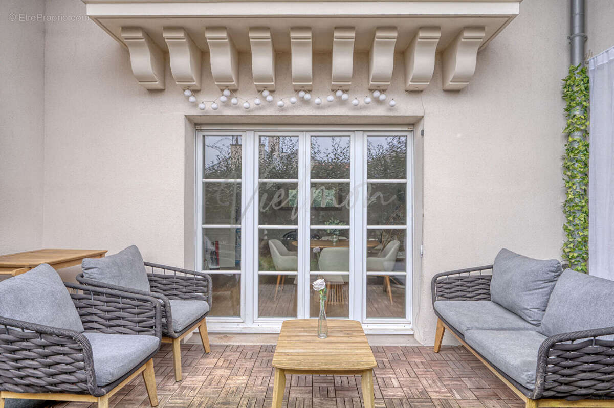 Appartement à LE PLESSIS-ROBINSON