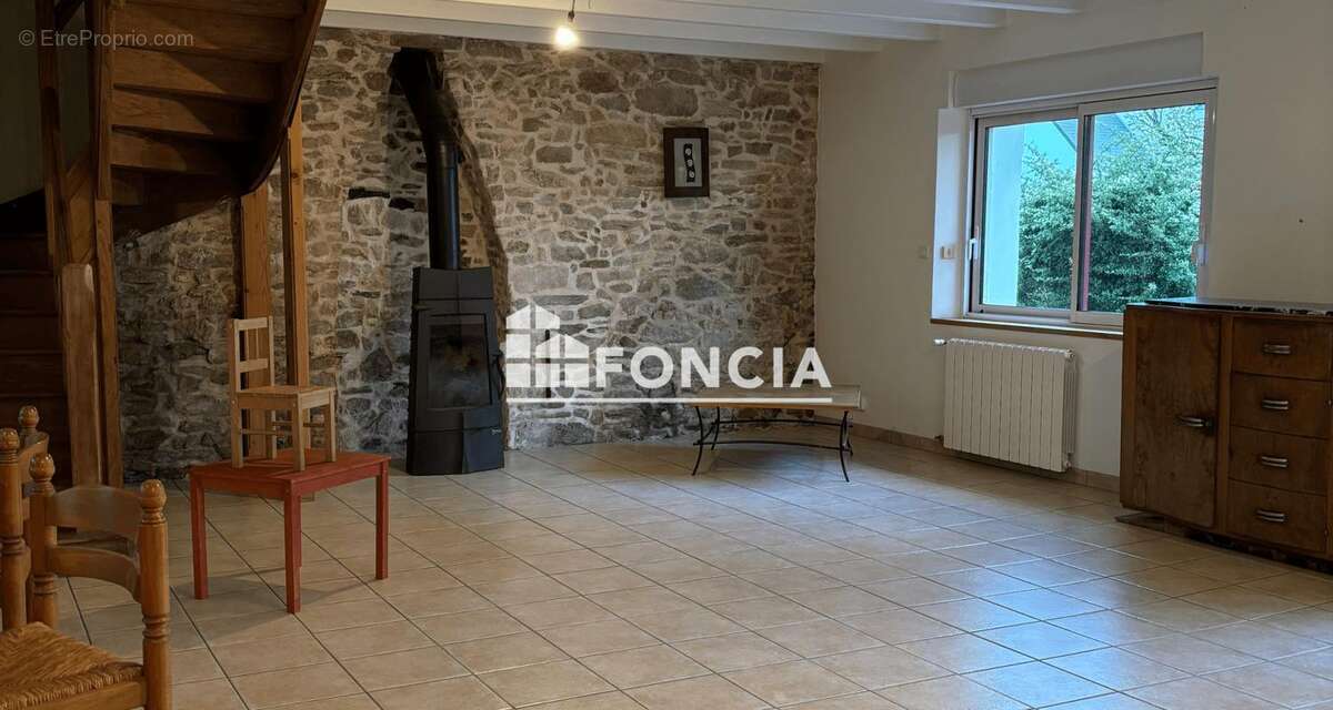 Maison à SAINT-LYPHARD