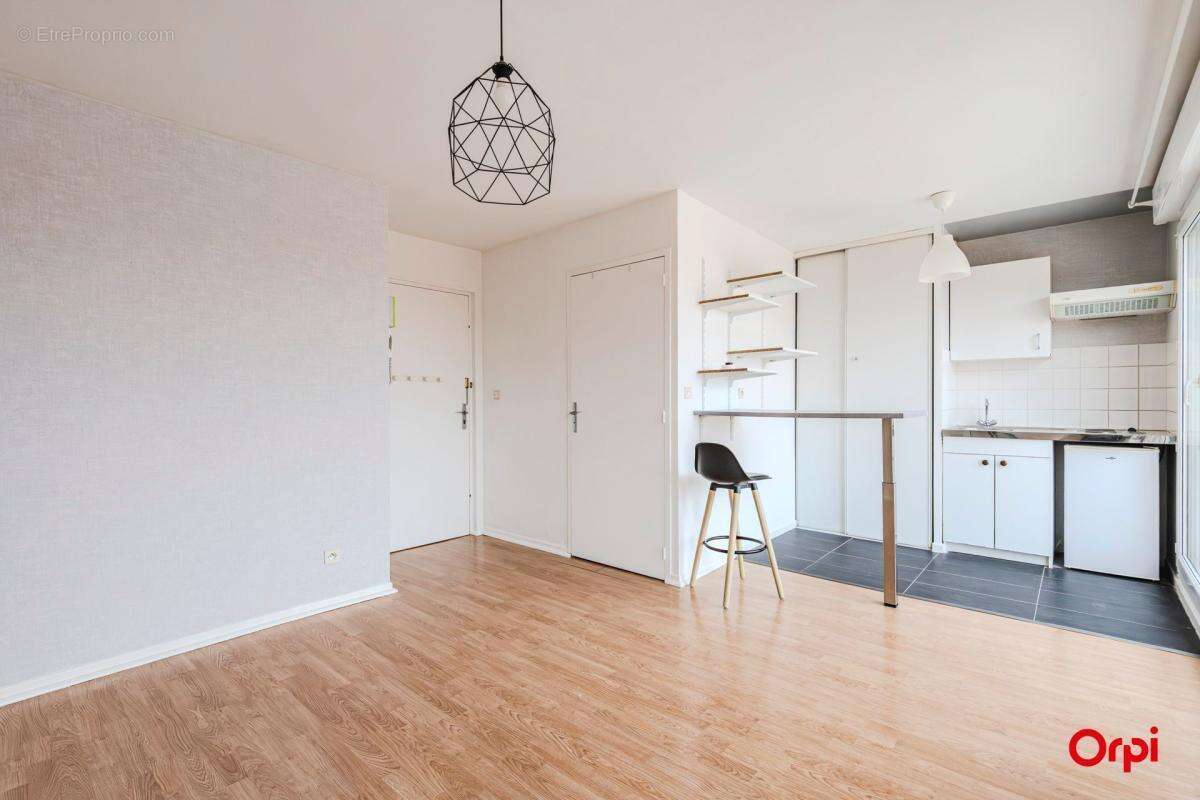 Studio 25 m² avec balcon – Secteur Laon à Reims – Idéal investisseur ou 1er achat - photo 2