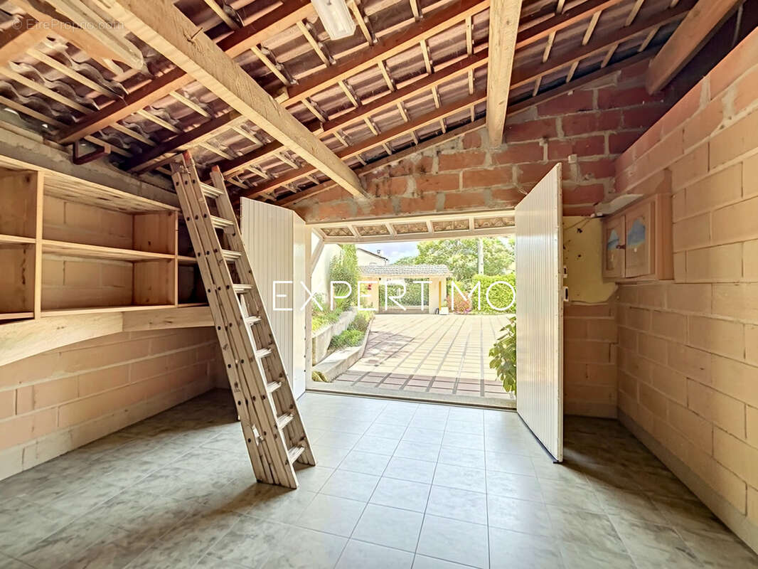 Maison à AYGUESVIVES