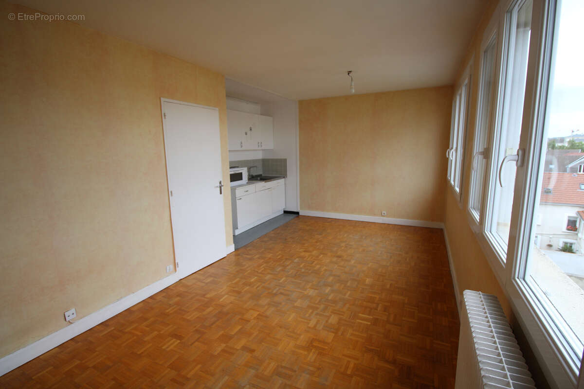REIMS, quartier Jean Jaurès, Studio 26 m2 - photo 5