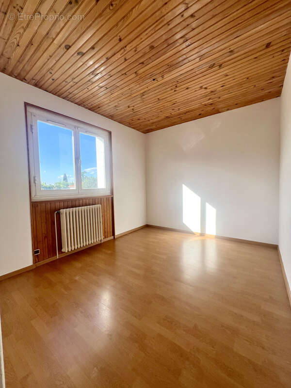 Appartement à POMPERTUZAT