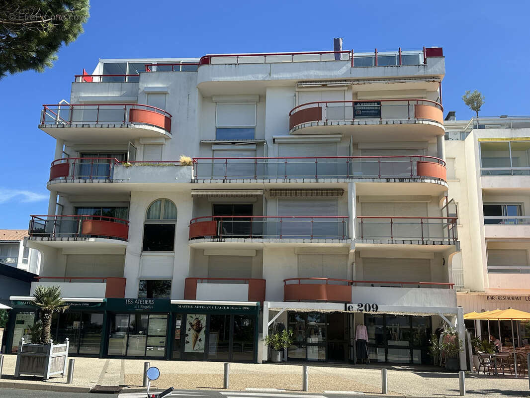 Appartement vue mer Pontaillac 80m2. - photo 4