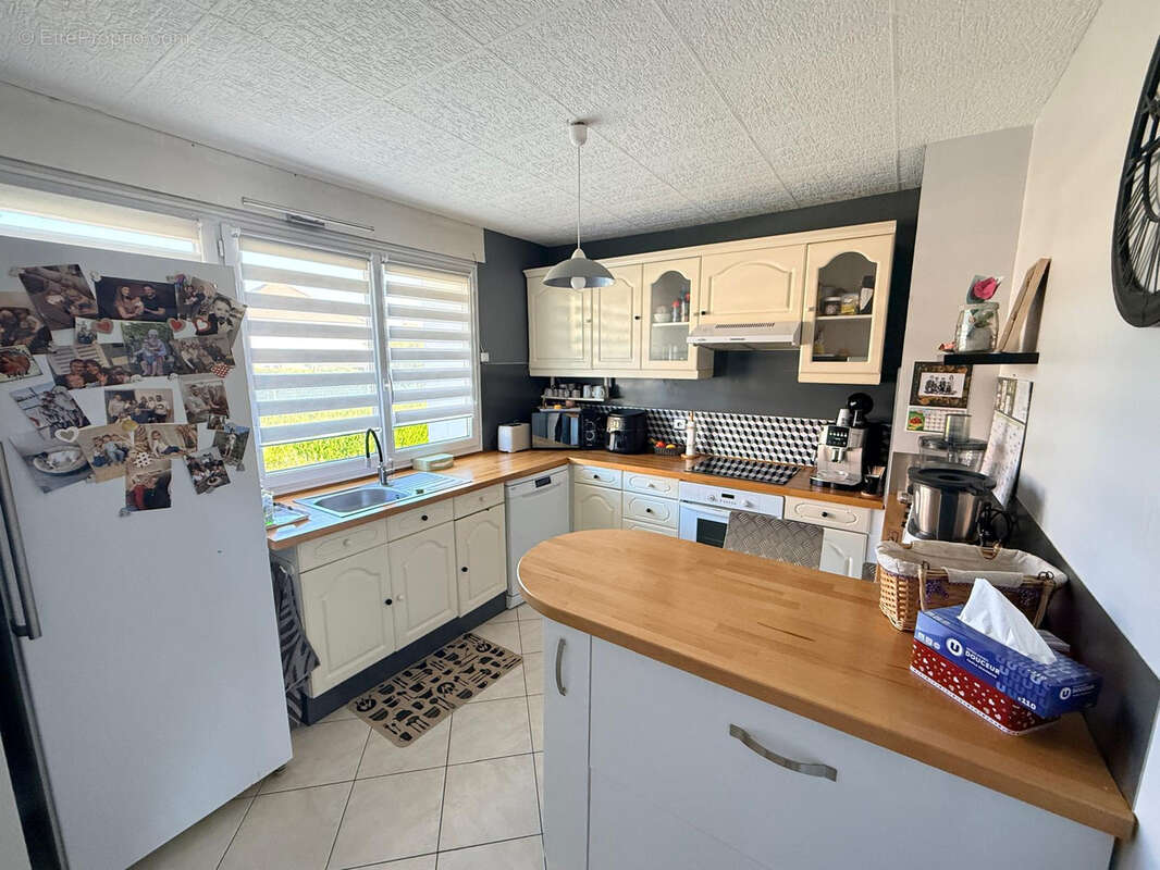 Maison à SAINT-PRIVAT-LA-MONTAGNE