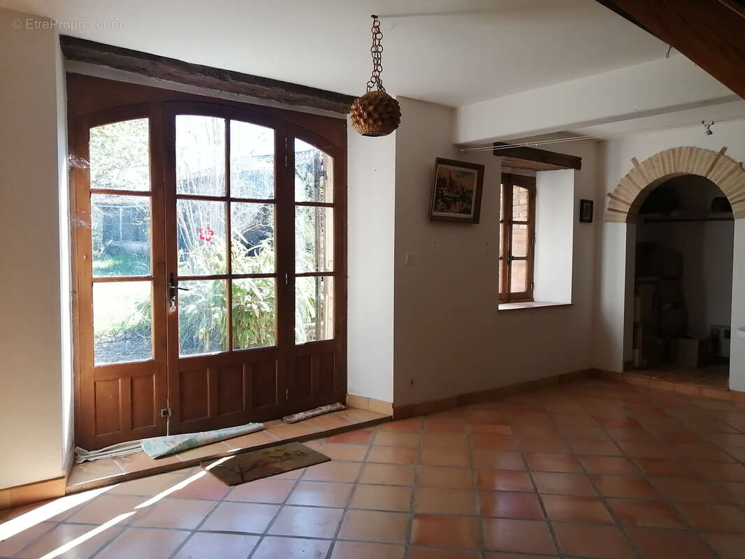Maison à FRAUSSEILLES