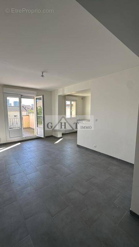 Appartement à SAINT-DENIS