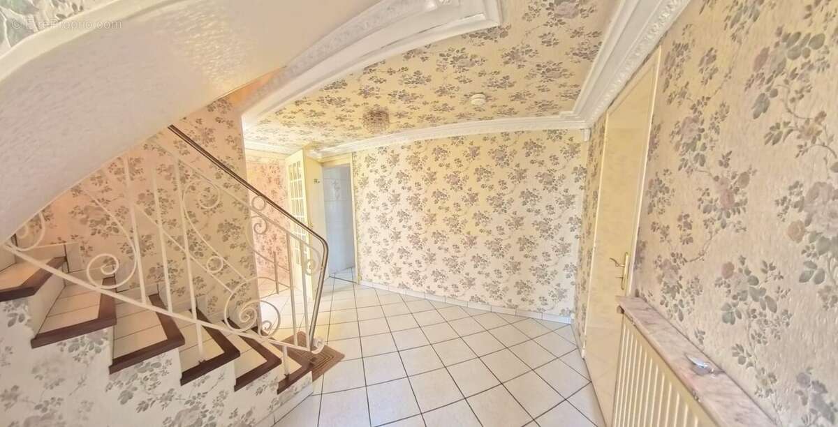 Maison à LA TALAUDIERE