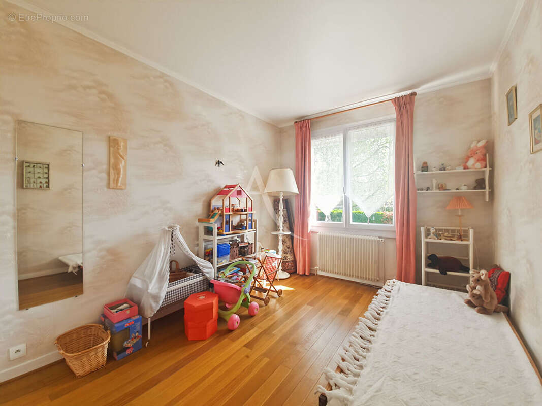 Maison à OINVILLE-SUR-MONTCIENT