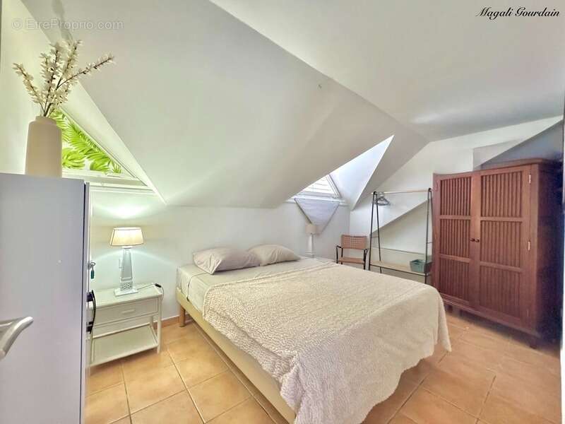 A vendre - vue mer a couper le souffle – magnifique t3 en premiere ligne - sainte anne - photo 6