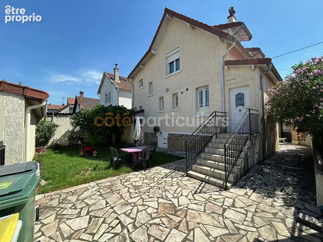Charmant pavillon familial avec sous-sol et dépendance à VLR - photo 2