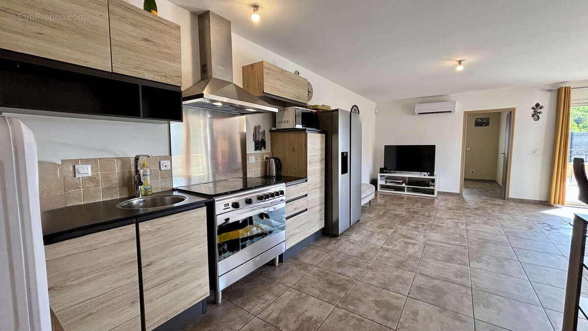 Maison à MONTELIMAR