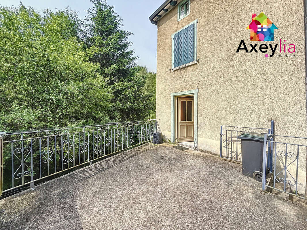 Maison à VILLEMONTAIS