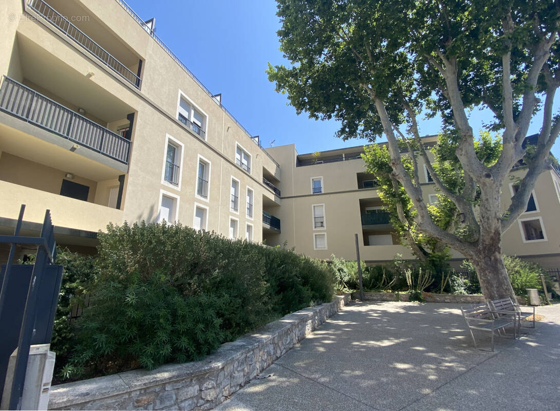 Appartement à MEZE