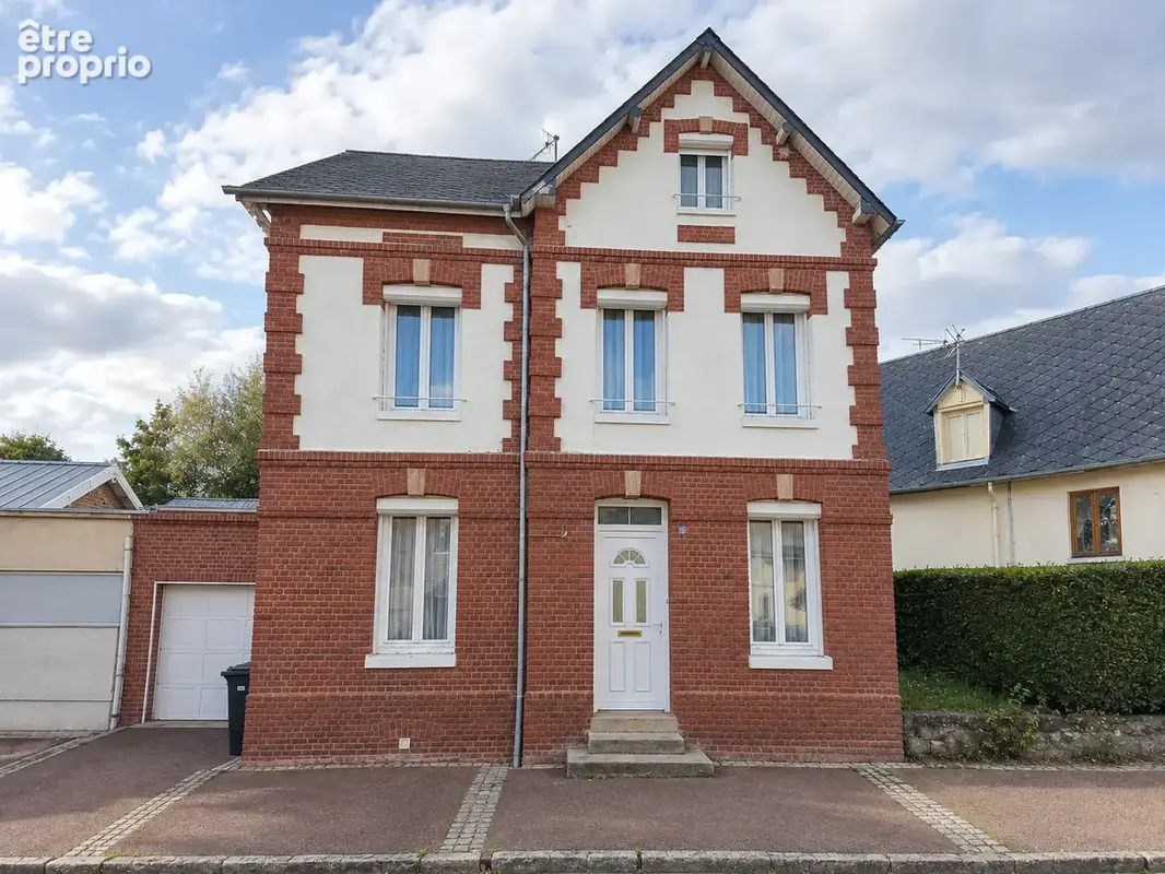 Belle Maison Familiale en parfait état, spacieuse et lumineuse. - photo 1