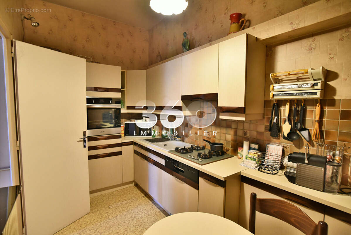 Maison de ville avec grand garage double ? Centre-ville au calme - photo 3