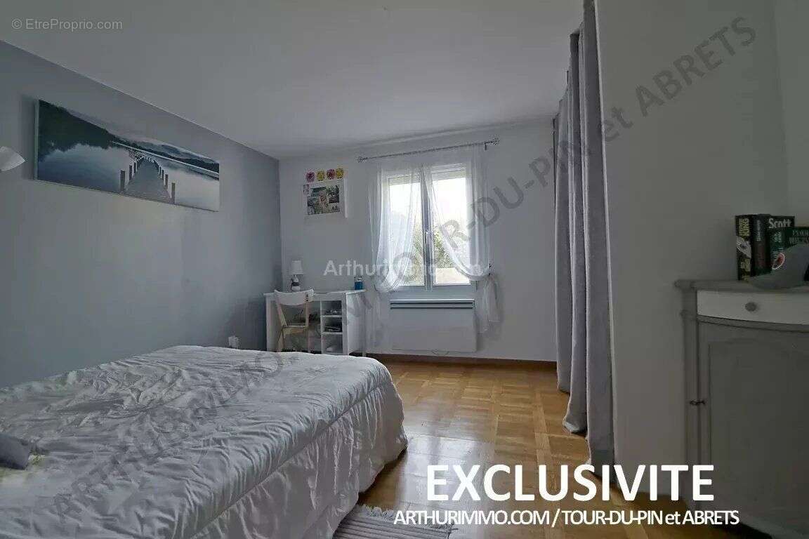 Maison à LA TOUR-DU-PIN