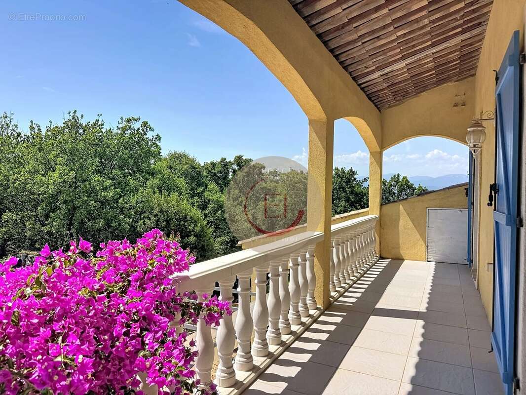 Maison à LES ADRETS-DE-L'ESTEREL