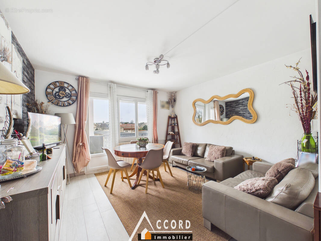 Appartement à SARTROUVILLE