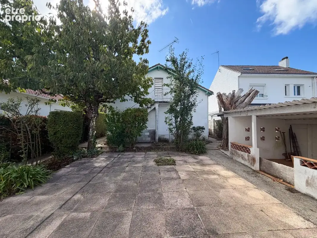 Maison avec garage et dépendance - photo 5