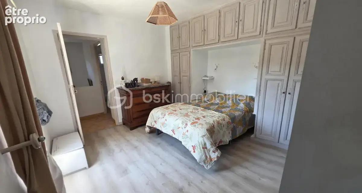  BIEN RARE À LA VENTE – LORGUES – Maison avec piscine, vue dominante et 5 000 m² de terrain - photo 5