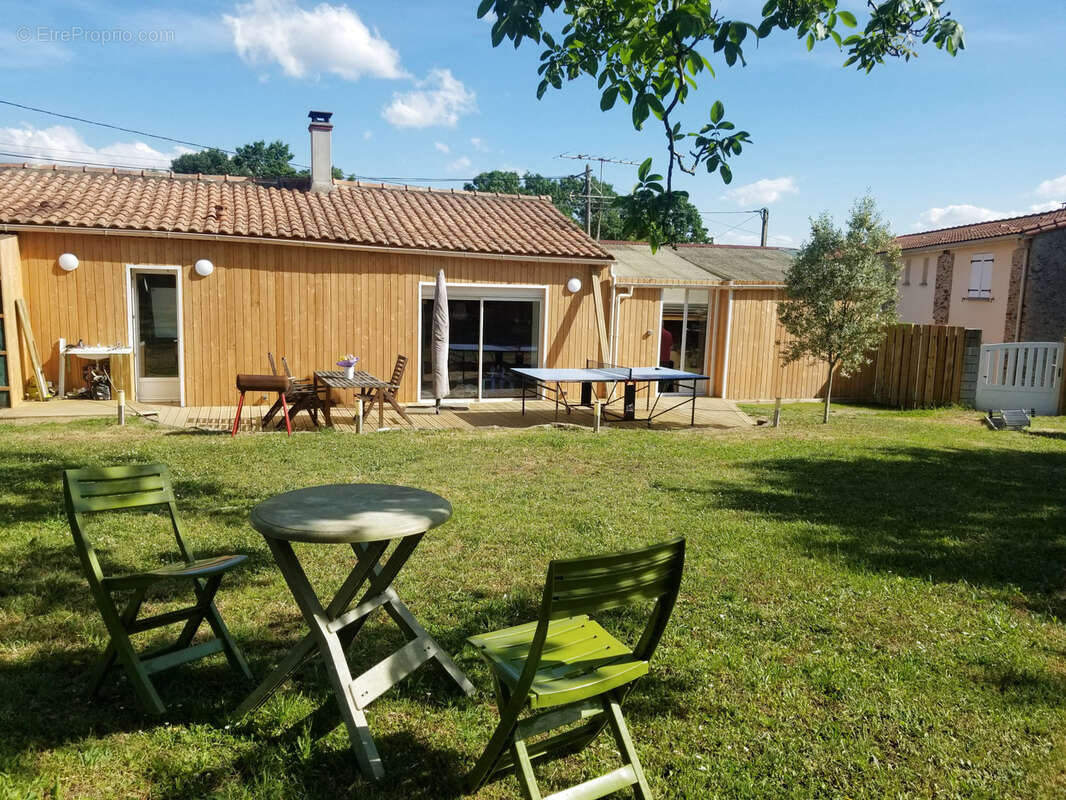 Maison à LE LOROUX-BOTTEREAU