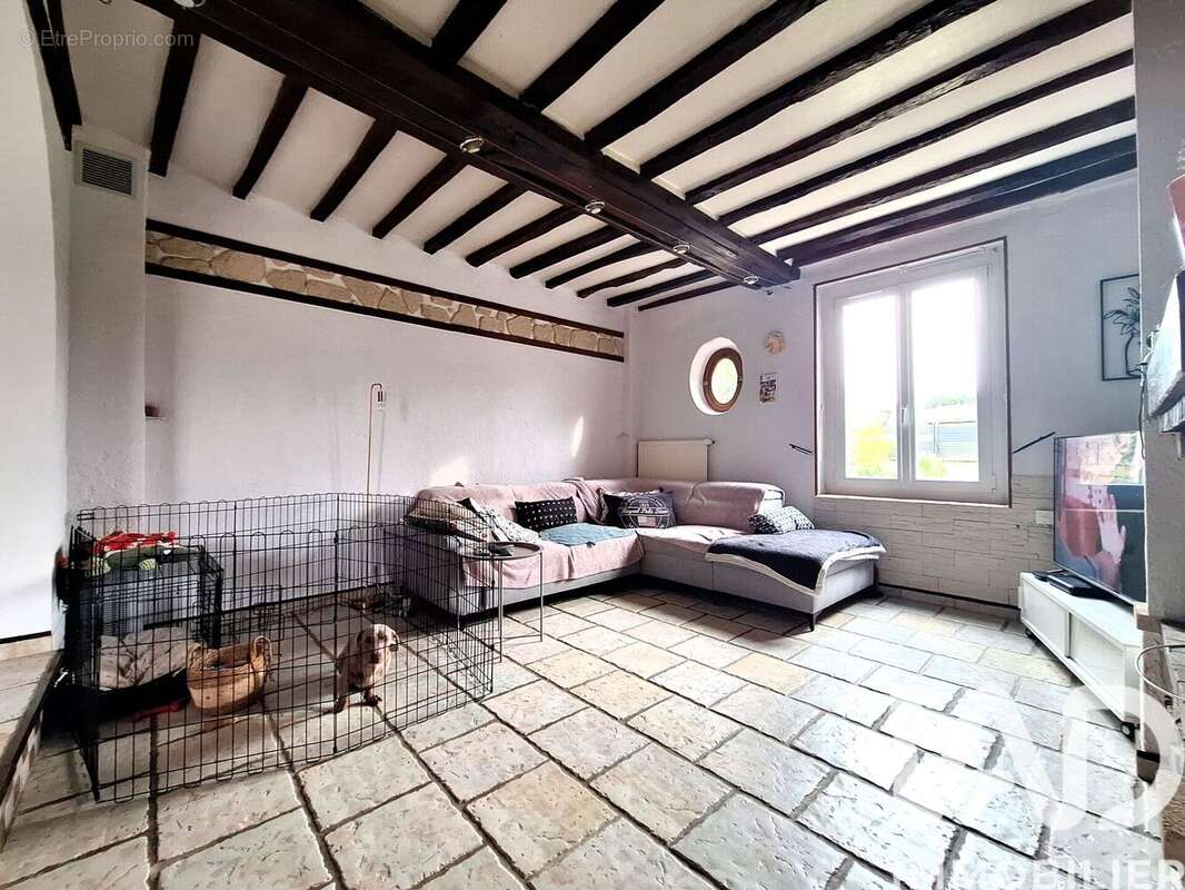 Maison 125 m² à Saint-Germain-Sous-Doue  - photo 6