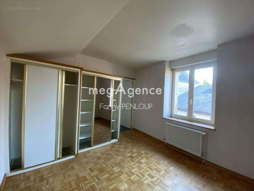 Maison à VILLEDIEU-LES-POELES