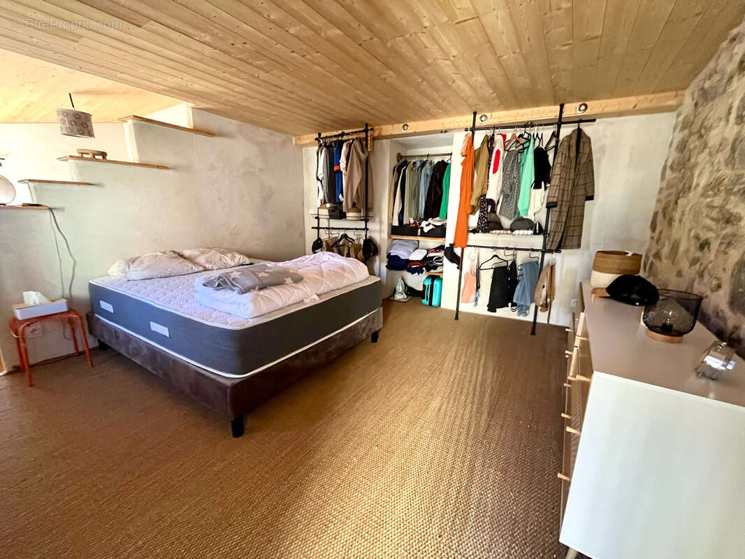 Maison à PEGAIROLLES-DE-BUEGES