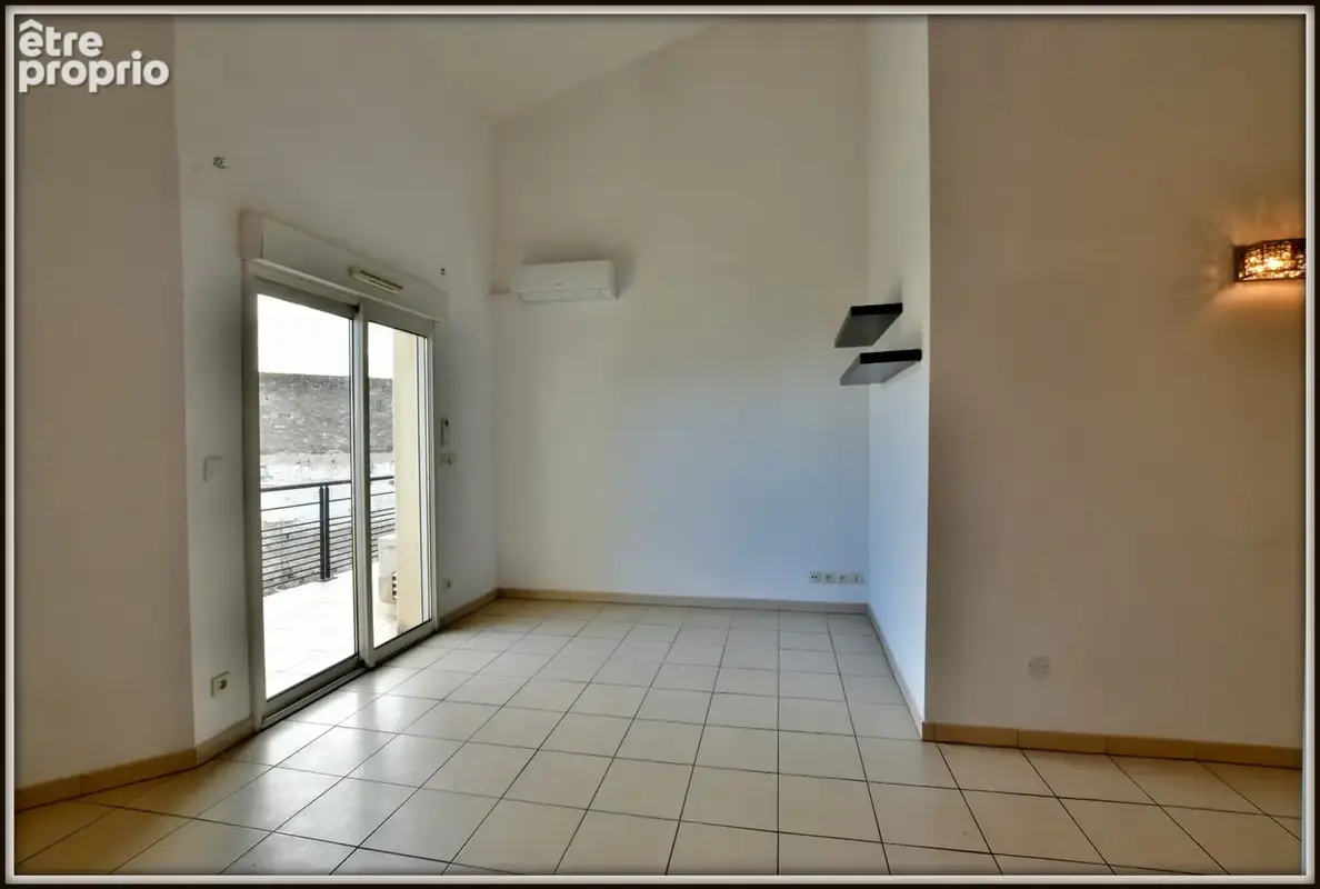 Pézenas – Dernier étage – T2 avec mezzanine, terrasse, climatisation et parking - photo 13