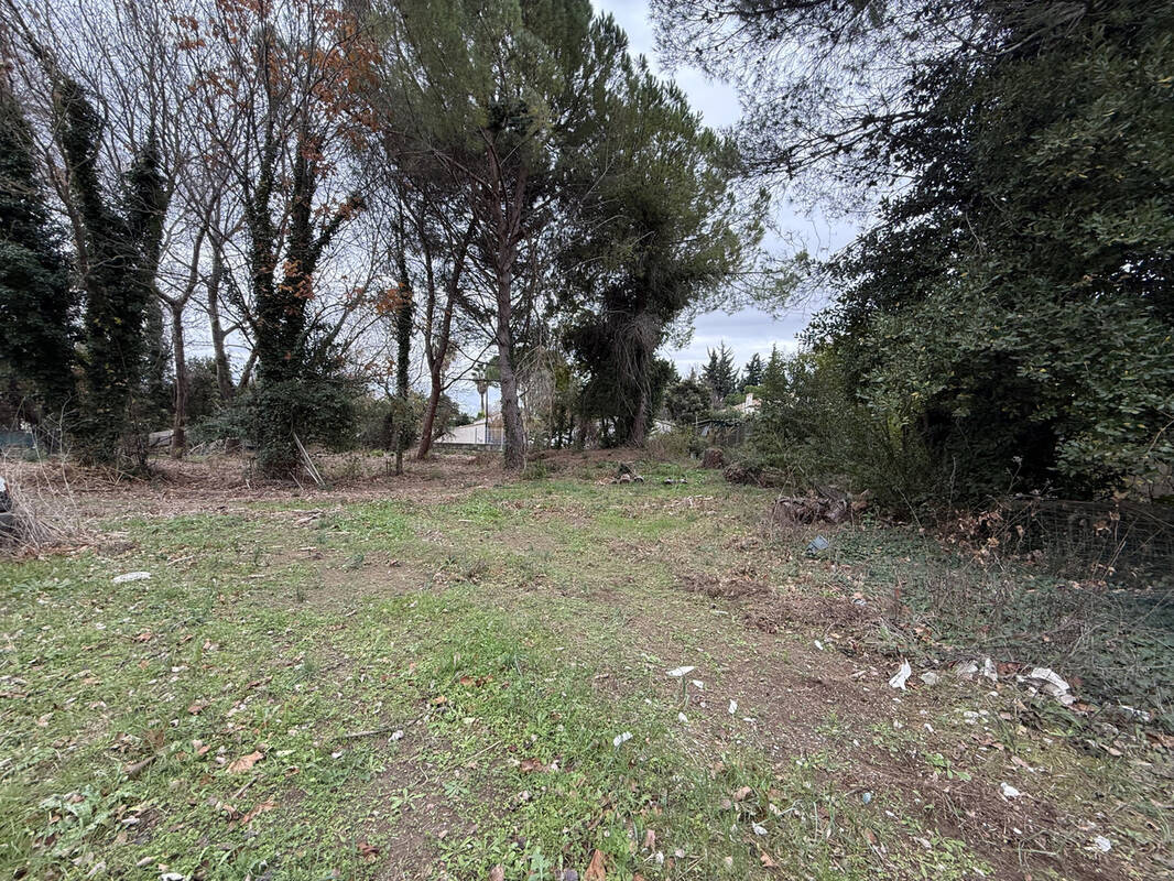 Terrain à LUNEL