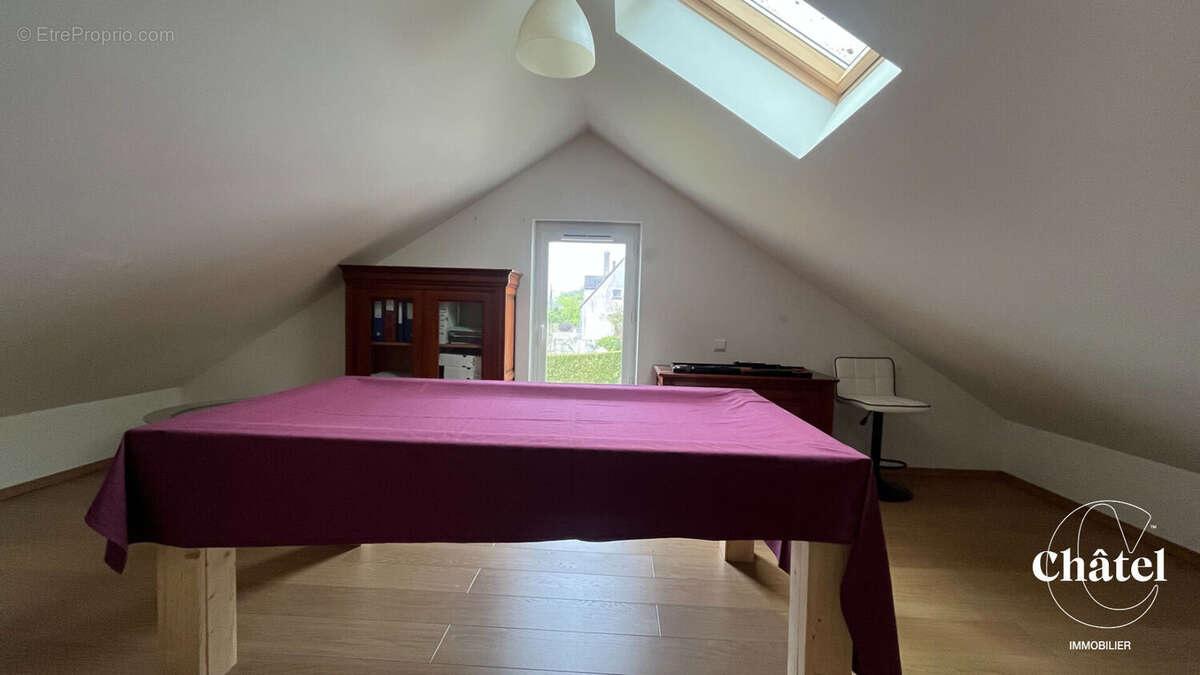 Maison à VERNEUIL-EN-HALATTE