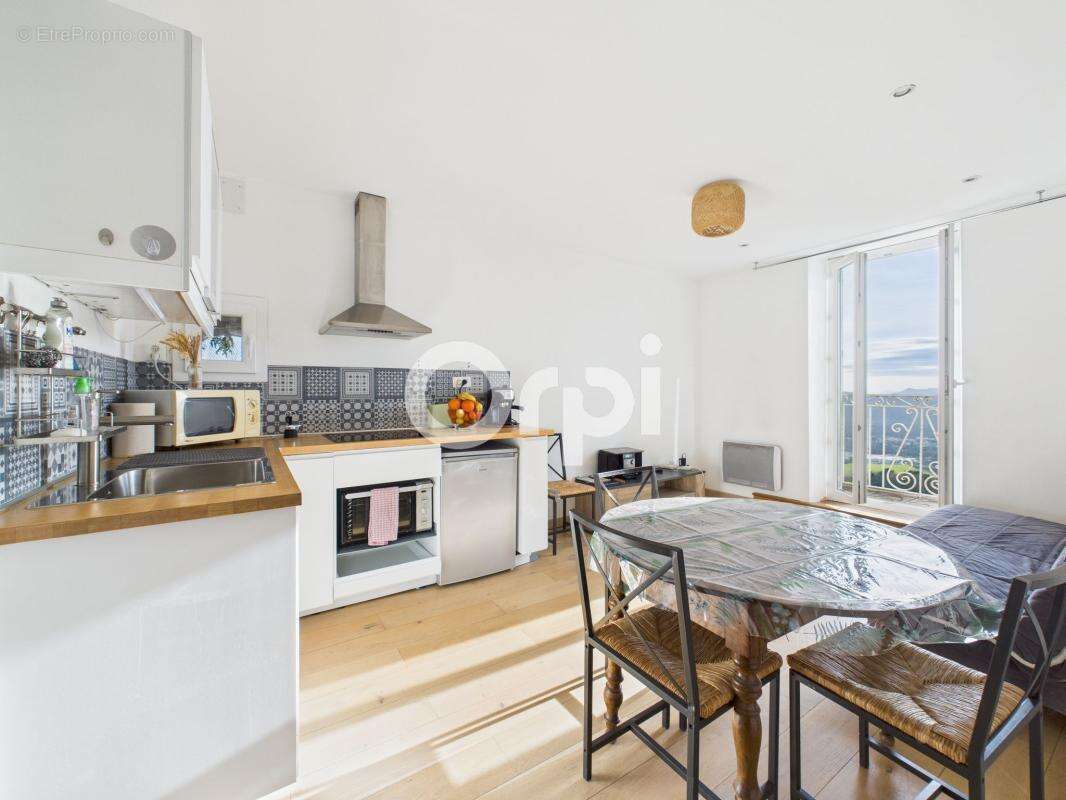Appartement à MONTAUROUX