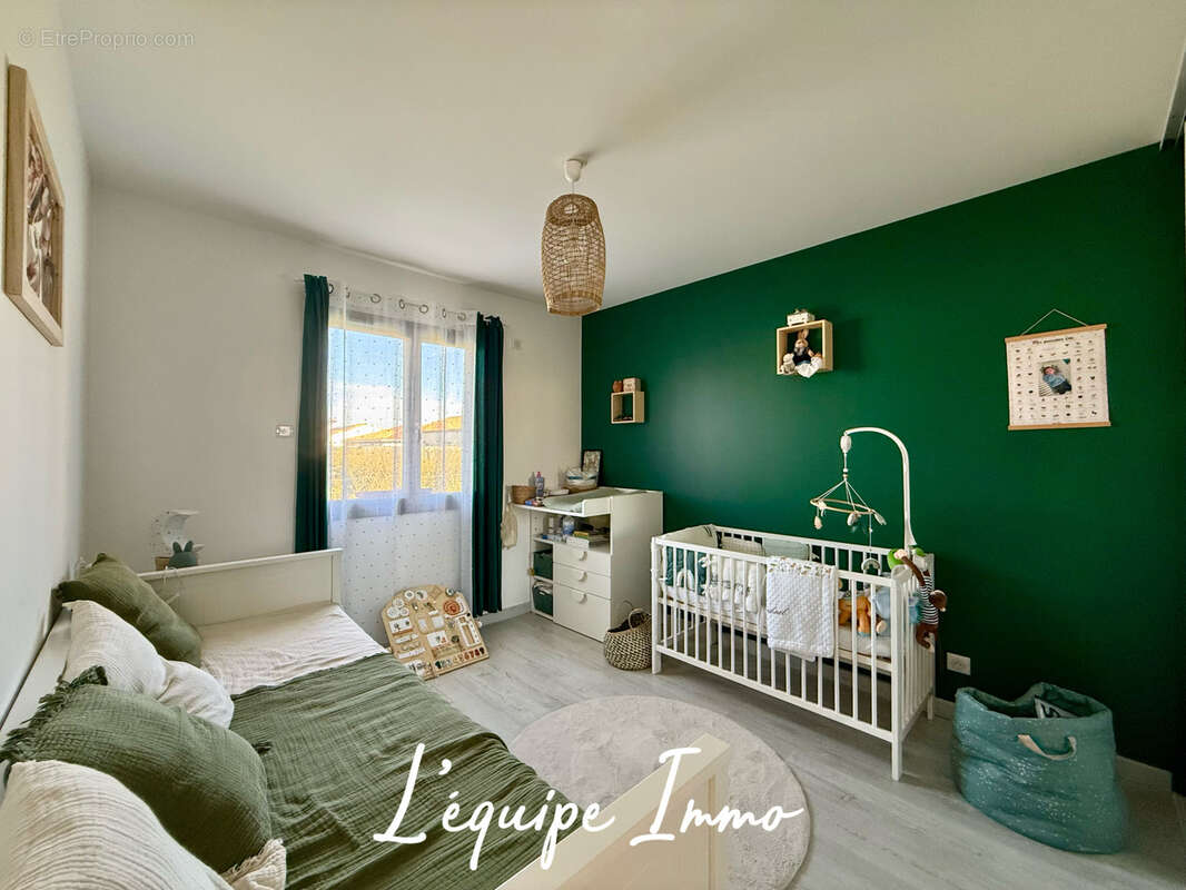 Maison contemporaine T5 de 120m2 sur 467m2 - photo 10