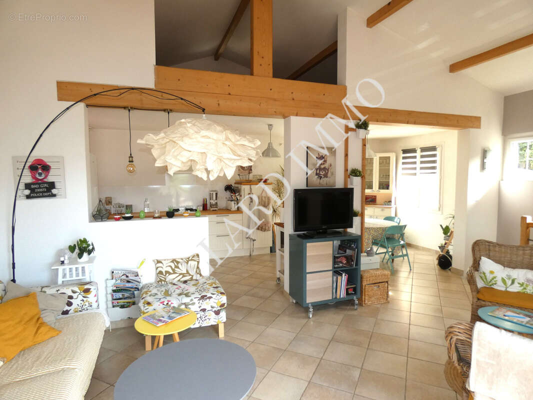 Maison à PRUNIERES