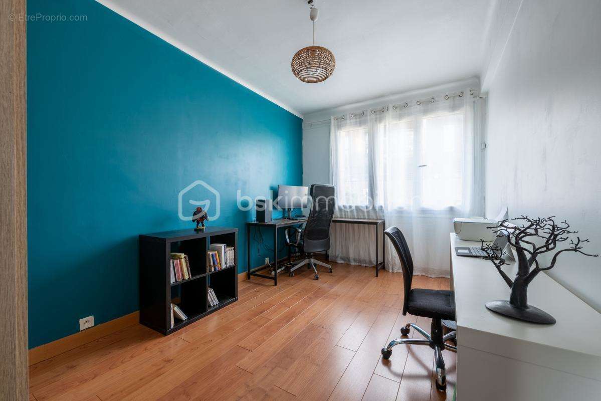 Appartement à FONTENAY-SOUS-BOIS