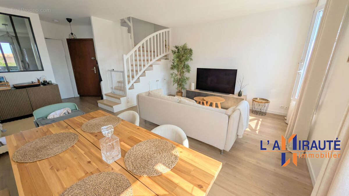 Appartement à HOUILLES