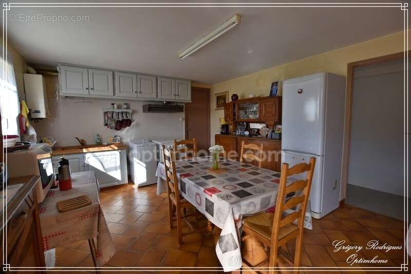 Maison à AVEZAC-PRAT-LAHITTE
