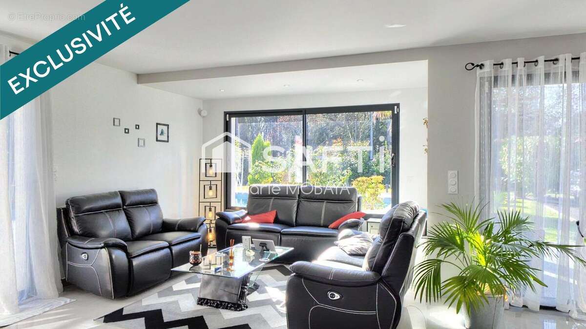 Maison 182 m² à Saint-Andre-De-Cubzac  - photo 6