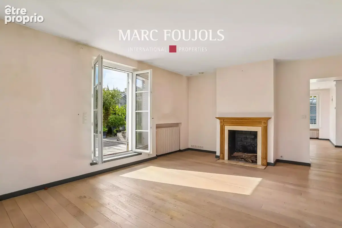 Paris XVII. Villa des Ternes. Appartement avec terrasse. - photo 11
