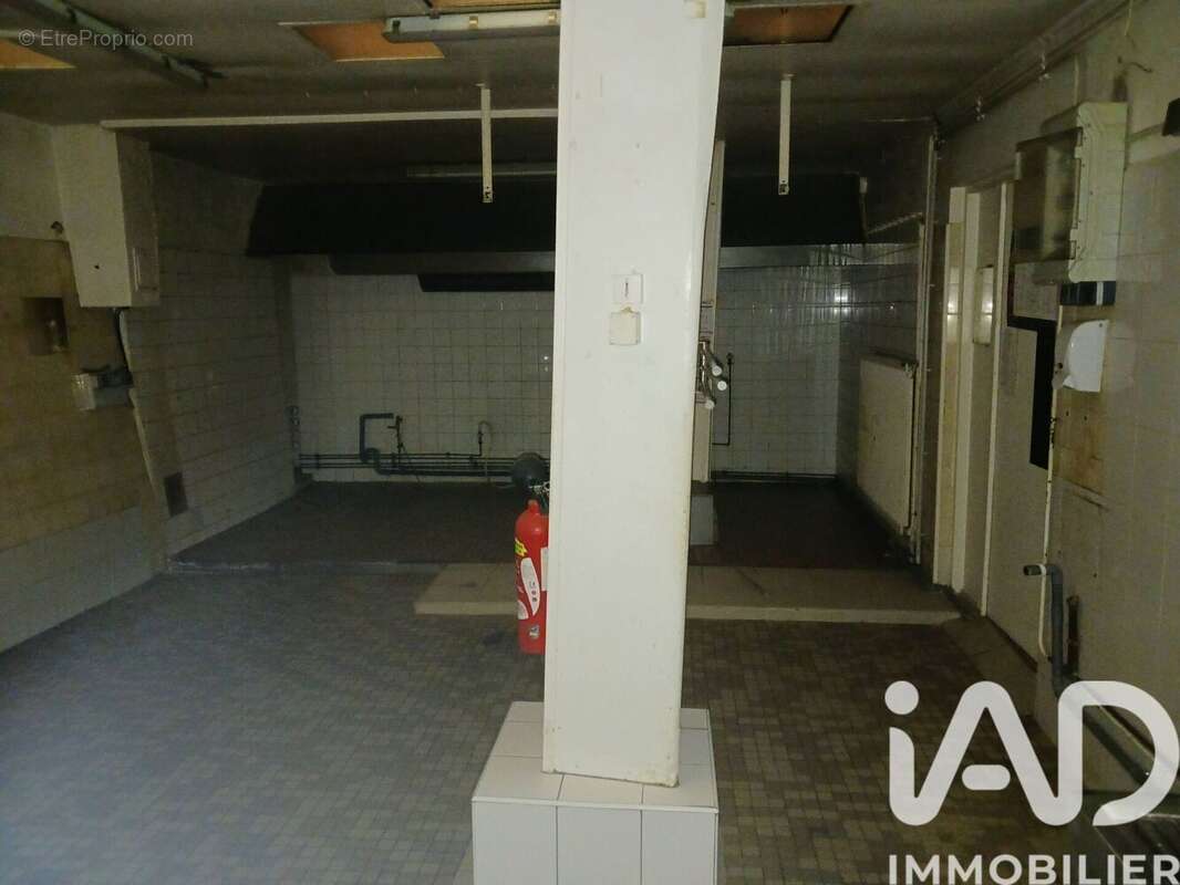 Photo 5 - Commerce à USSON-DU-POITOU