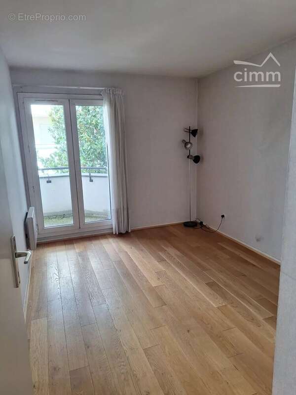 Appartement à ROMAINVILLE